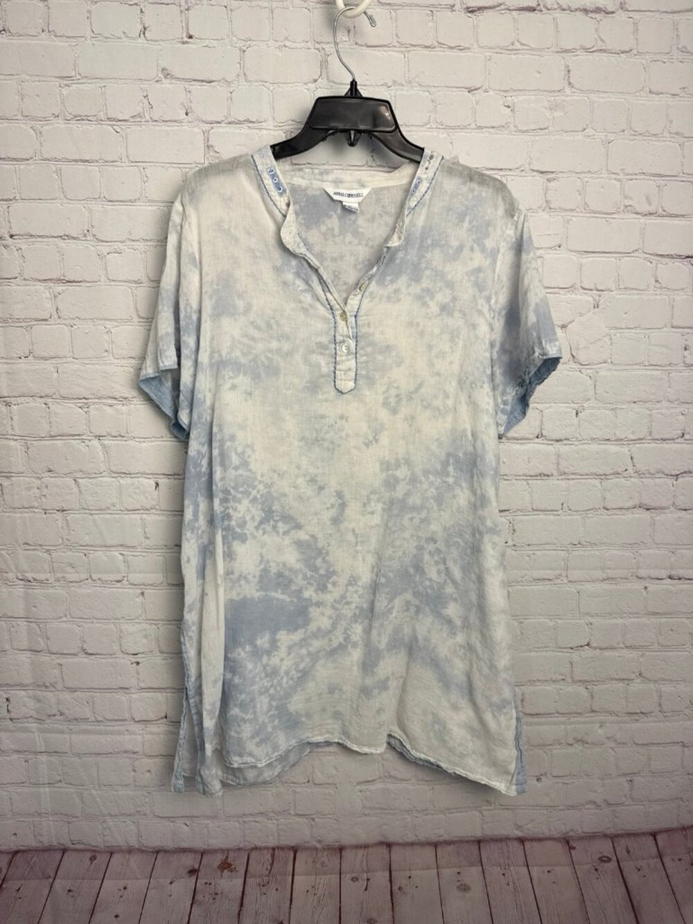 April Cornell lightweight long line tunic top size XL buttons tie dye